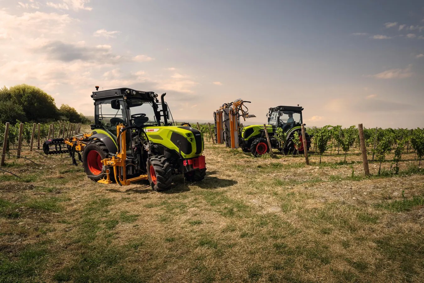 CLAAS presenta sus nuevos tractores estrechos: los NEXOS 2 CMATIC